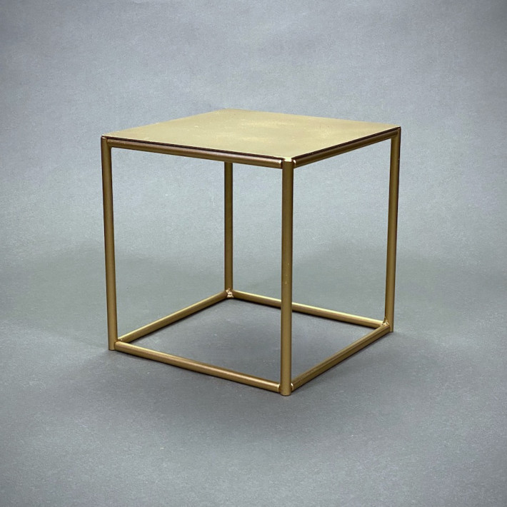 Small Gold Metal Flower Stand